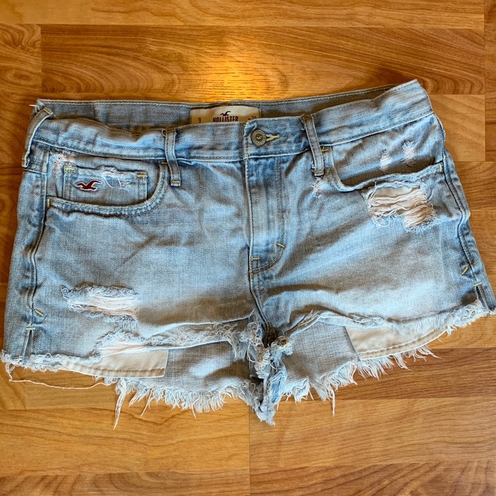 Hollister high wasted jean shorts size 9